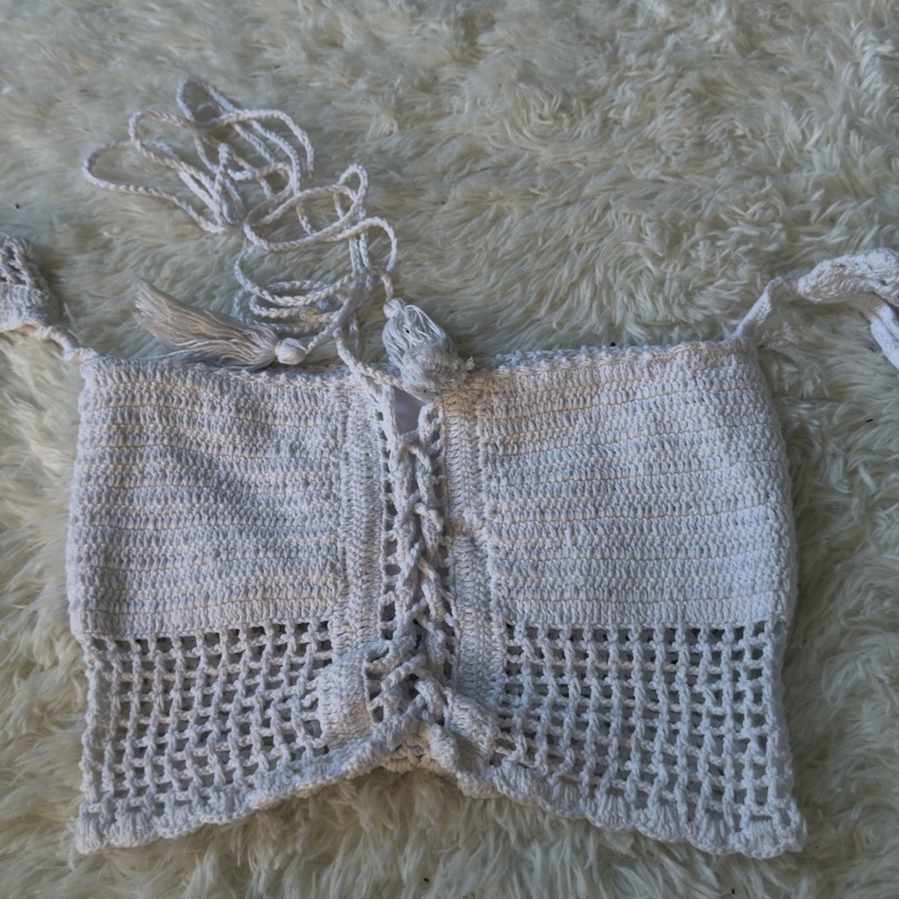 Chic White Crochet Crop Top
